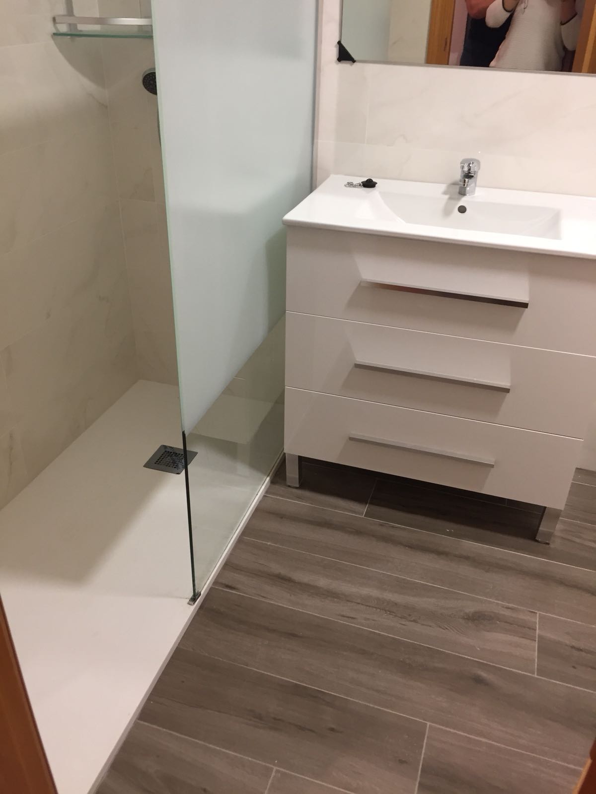 Reforma de aseo y baño en vivienda